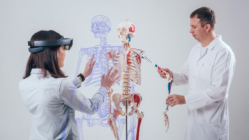 How Augmented and Virtual Reality Are Shaping Training In Healthcare